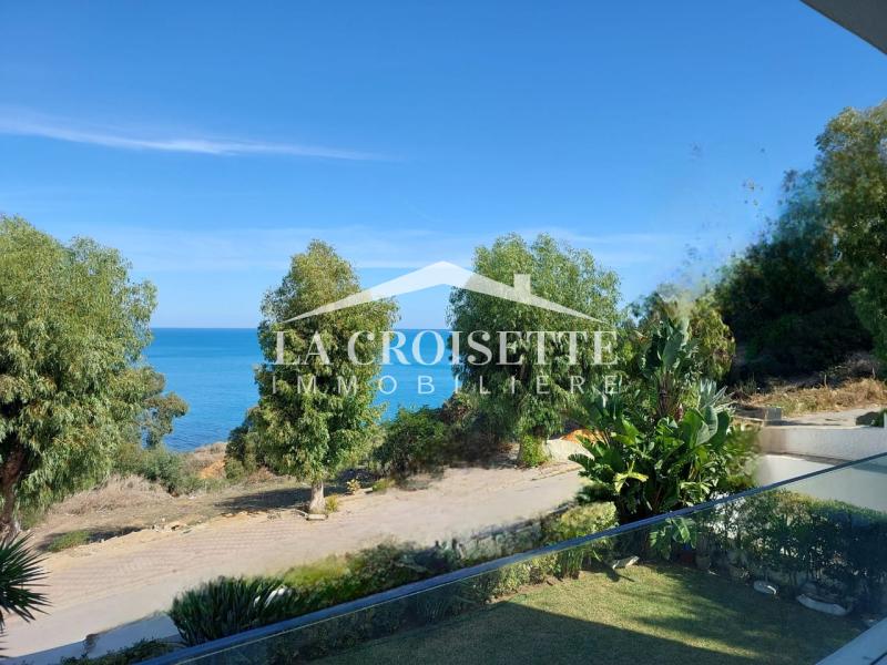 Appartement meublé S+3 vue sur mer avec terrasse à La Marsa